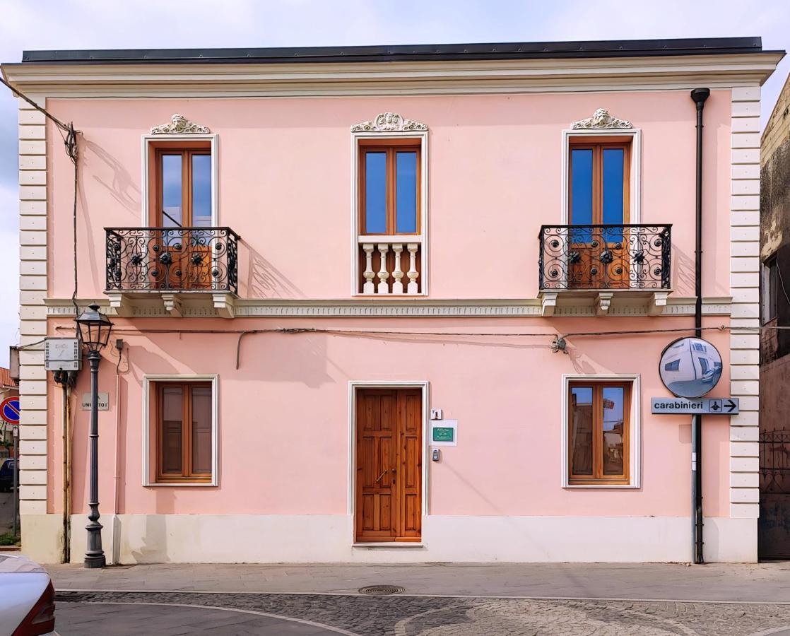 La Residenza B&B Giba Екстериор снимка